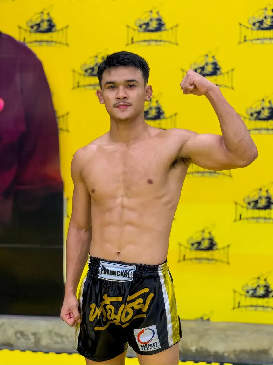 มวยโค้กยามเช้า