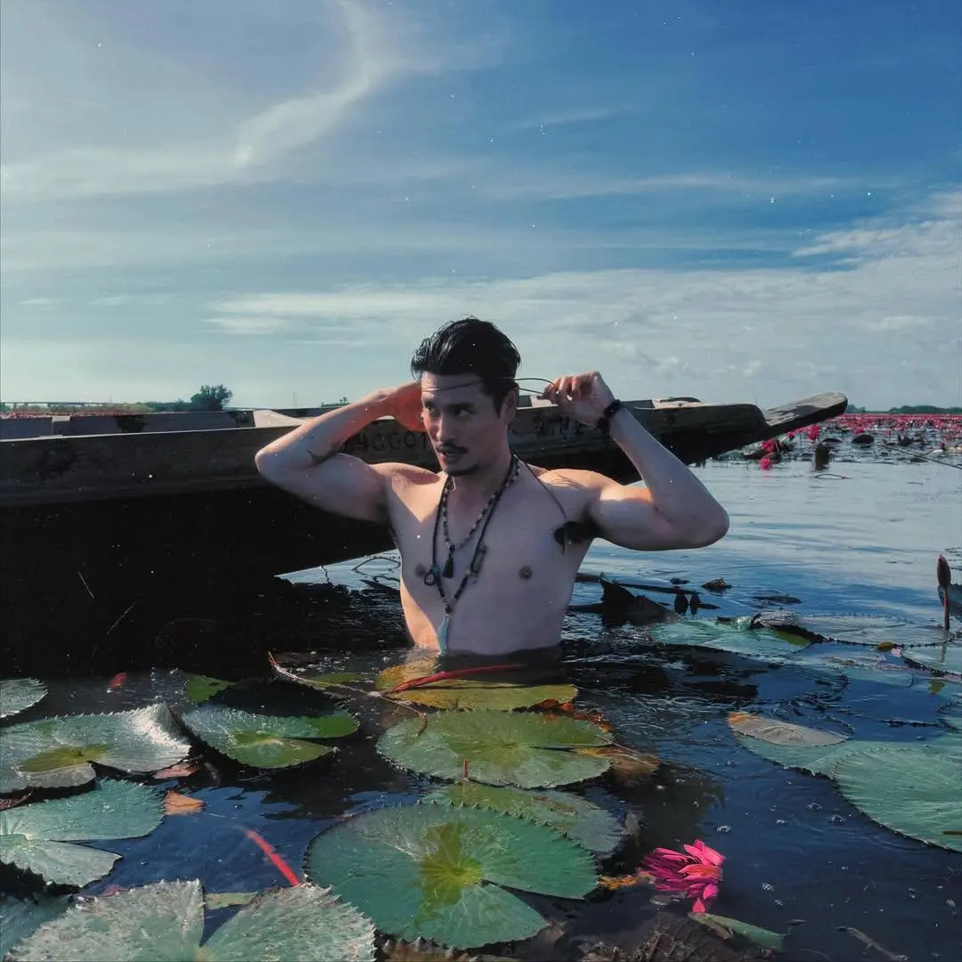 รวมพระเอกมาดเข้ม