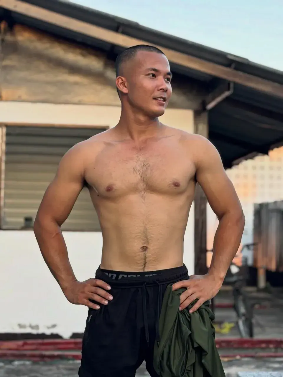 ความแน่นทำให้มันไหลออกมา