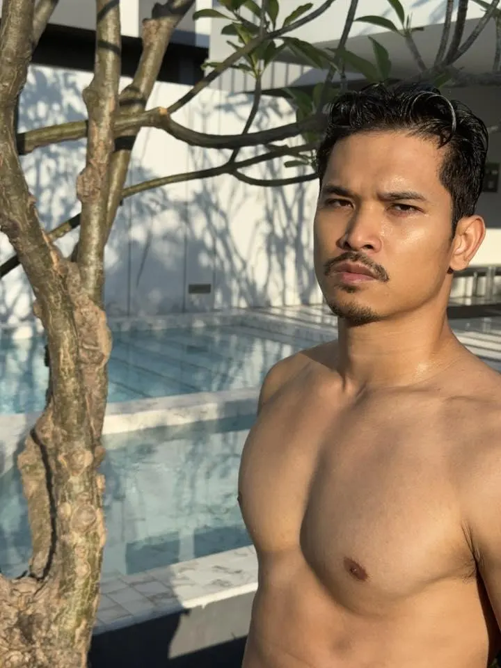 ความแน่นทำให้มันไหลออกมา