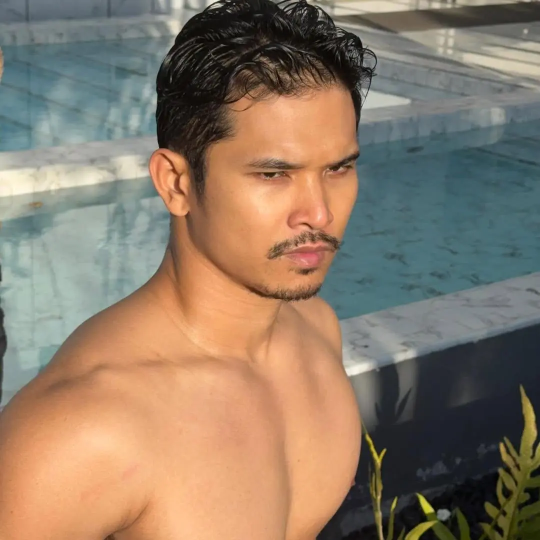 ความแน่นทำให้มันไหลออกมา