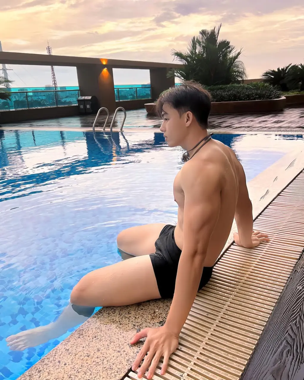 Cool guy : HIMA PHẠM