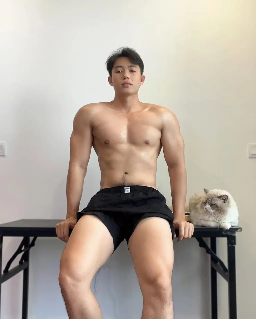 Cool guy : HIMA PHẠM