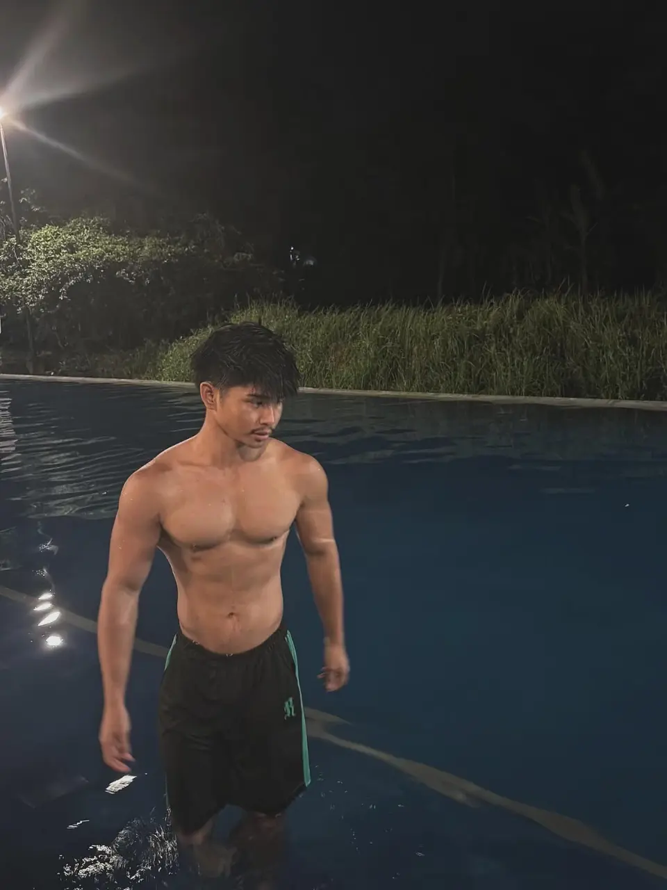 ถอดโชว์เรือนร่าง 2964