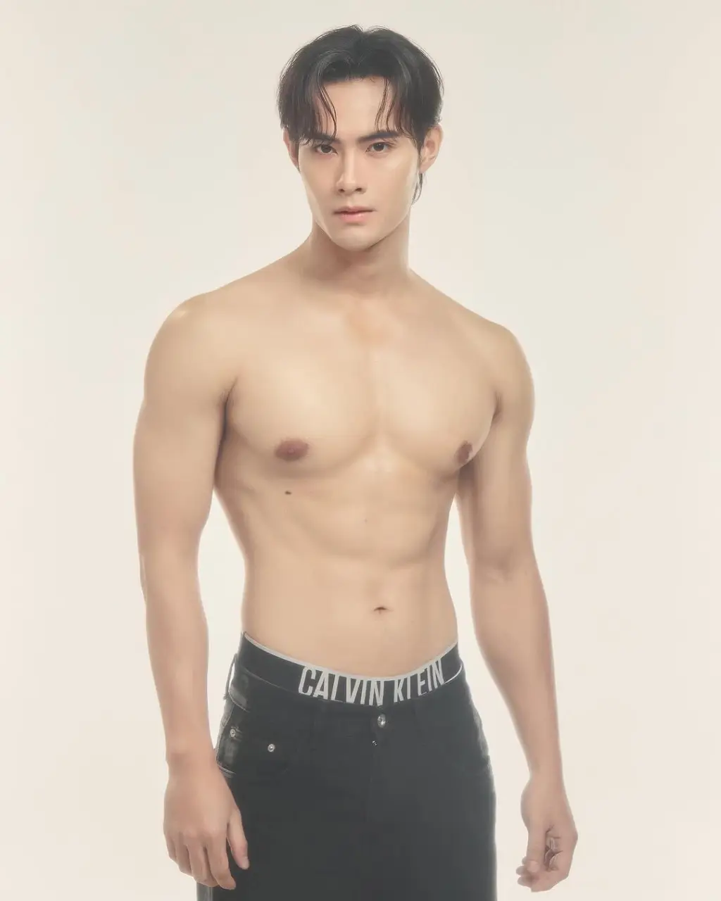 Models & Influencers : Kantaphat Tan