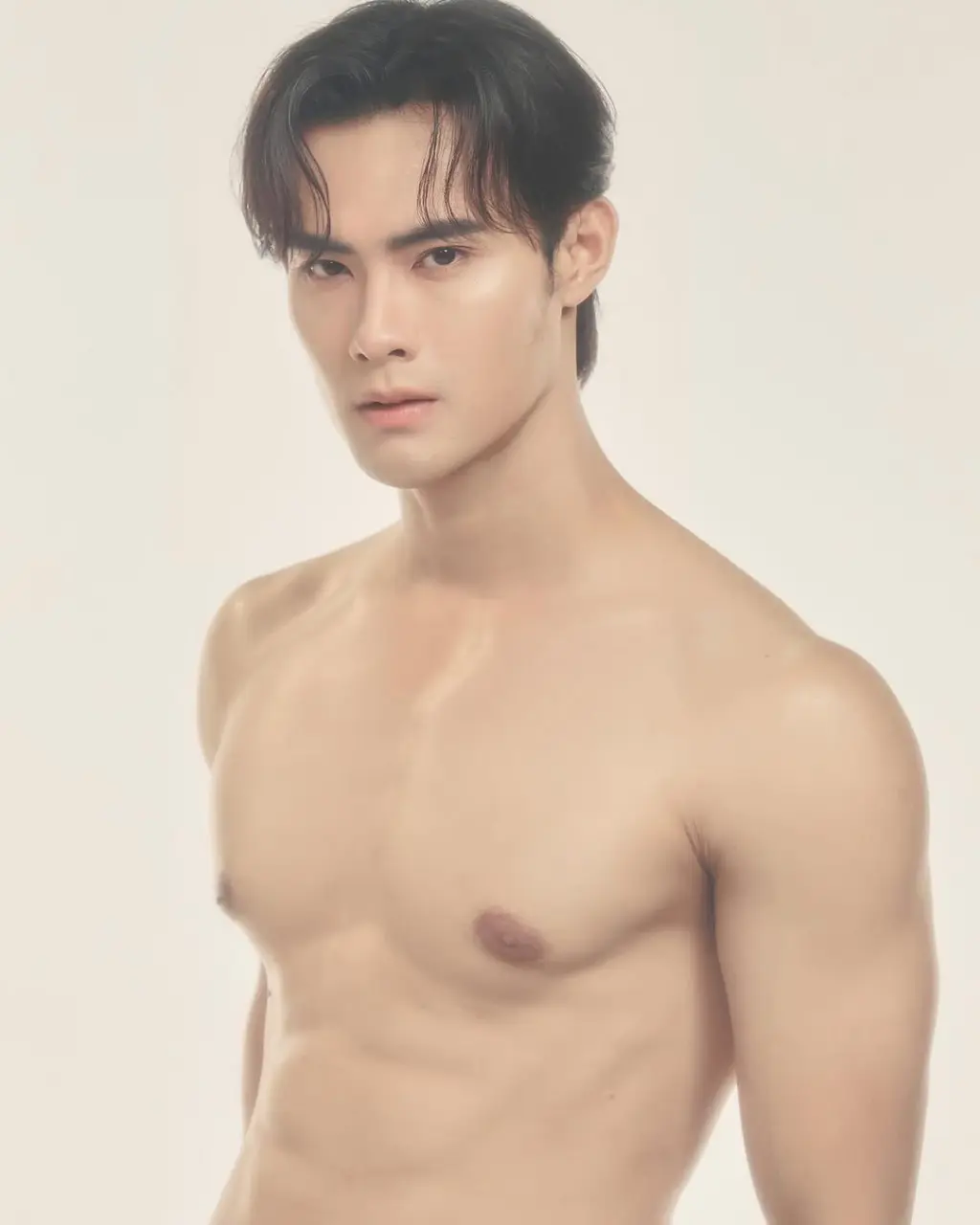 Models & Influencers : Kantaphat Tan