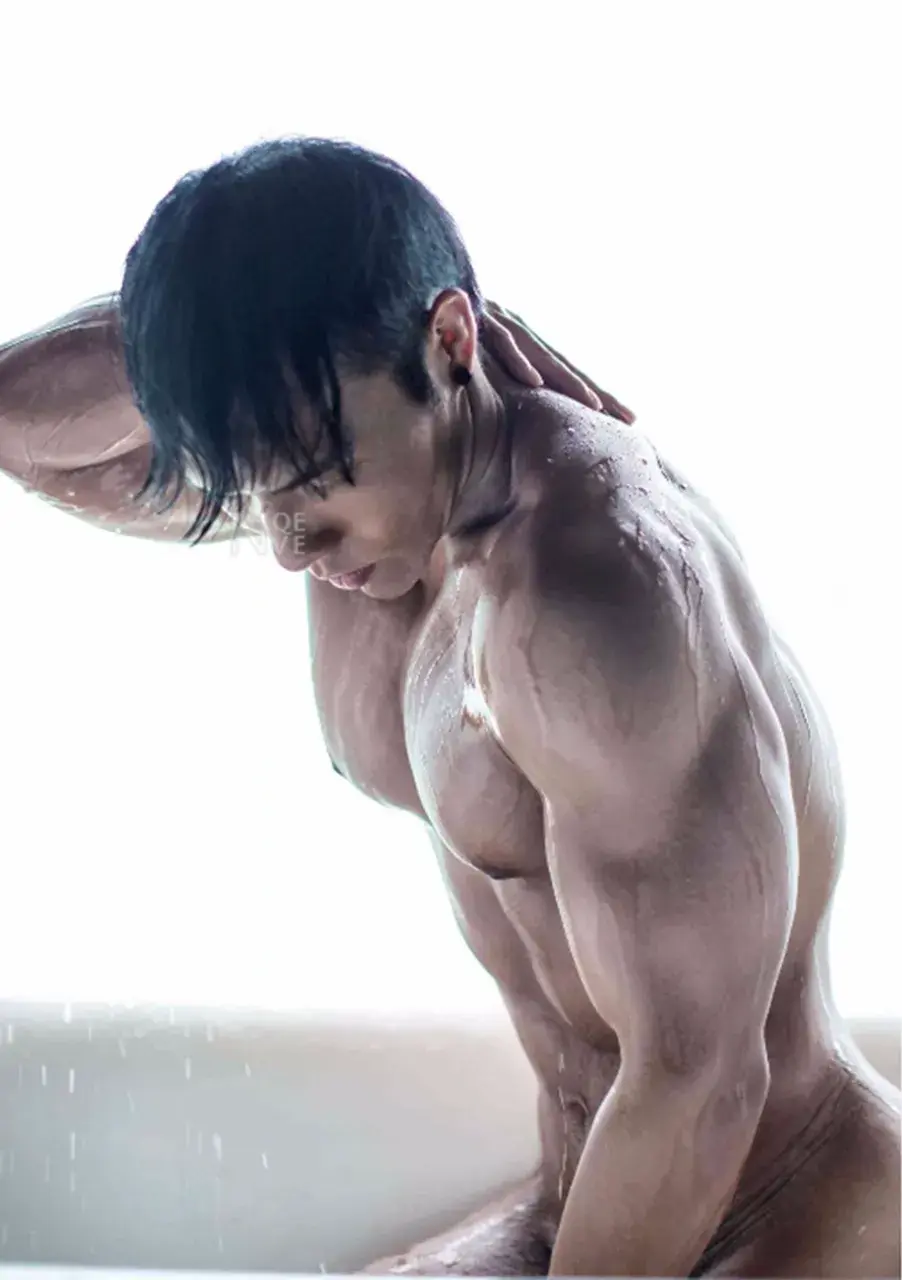 NAKED OCEAN BY XIE ZIQIU