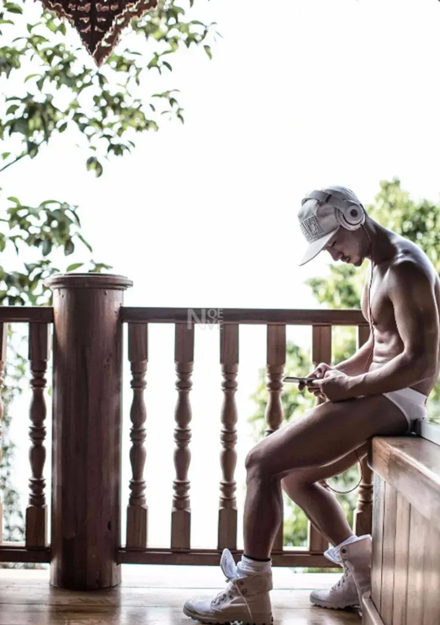 NAKED OCEAN BY XIE ZIQIU