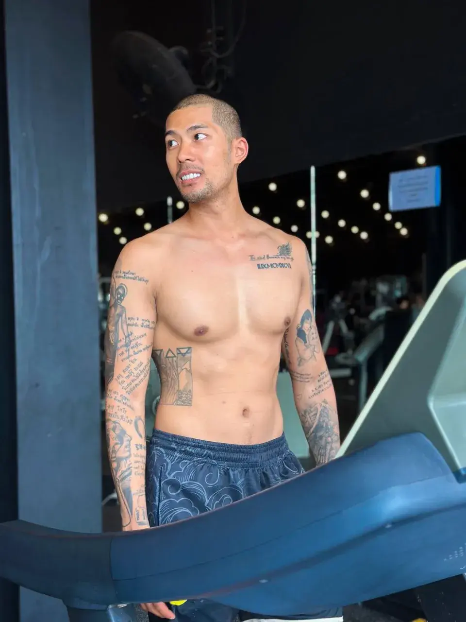 ภาพชวนน้ำแตก