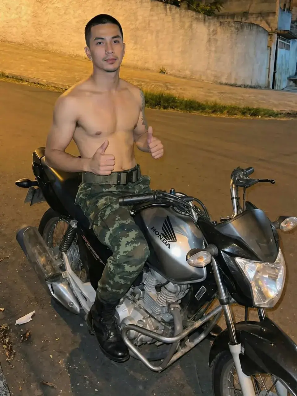 โพสให้รู้ว่ามันแซ่บ