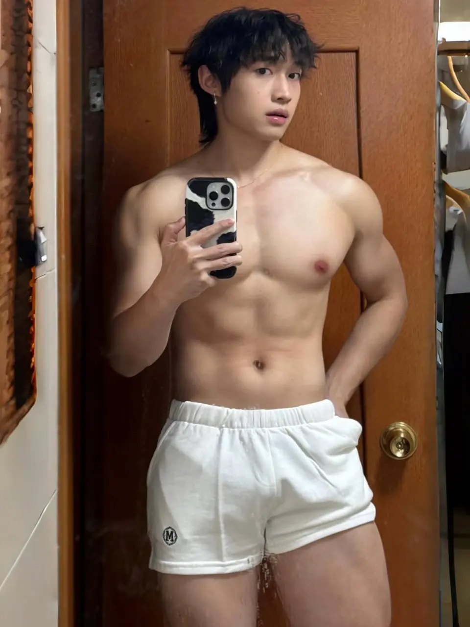 Cool and cute guy : 吕宁