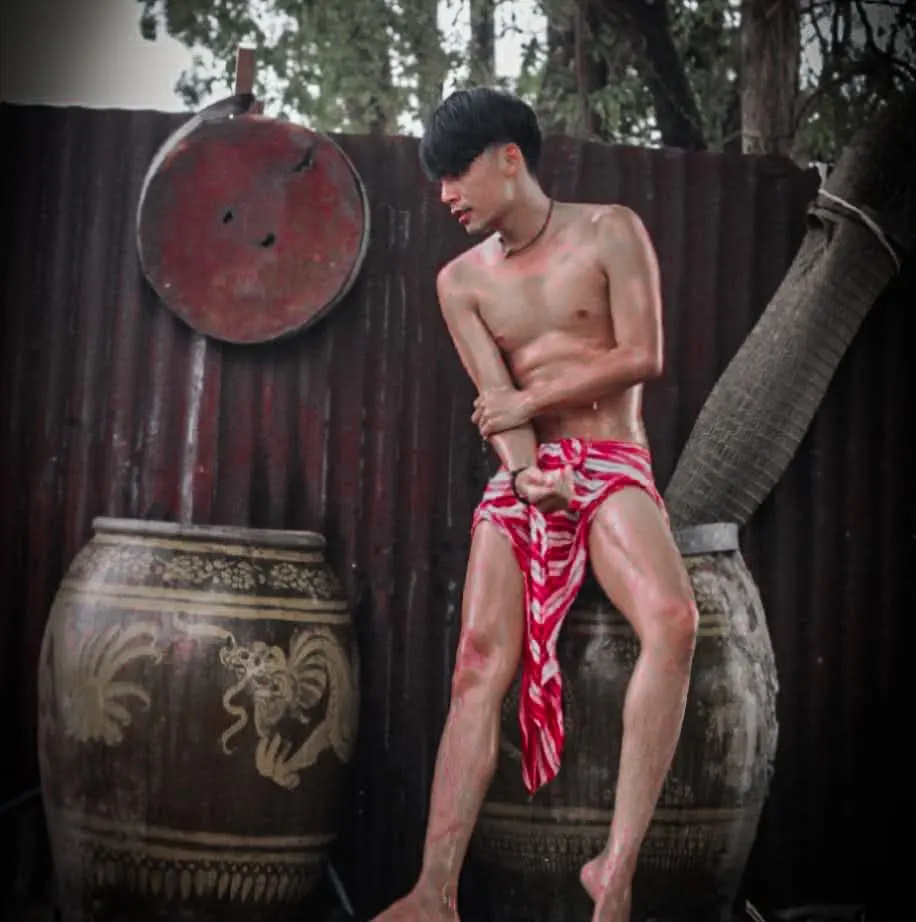 หนุ่มผ้าขาวม้า