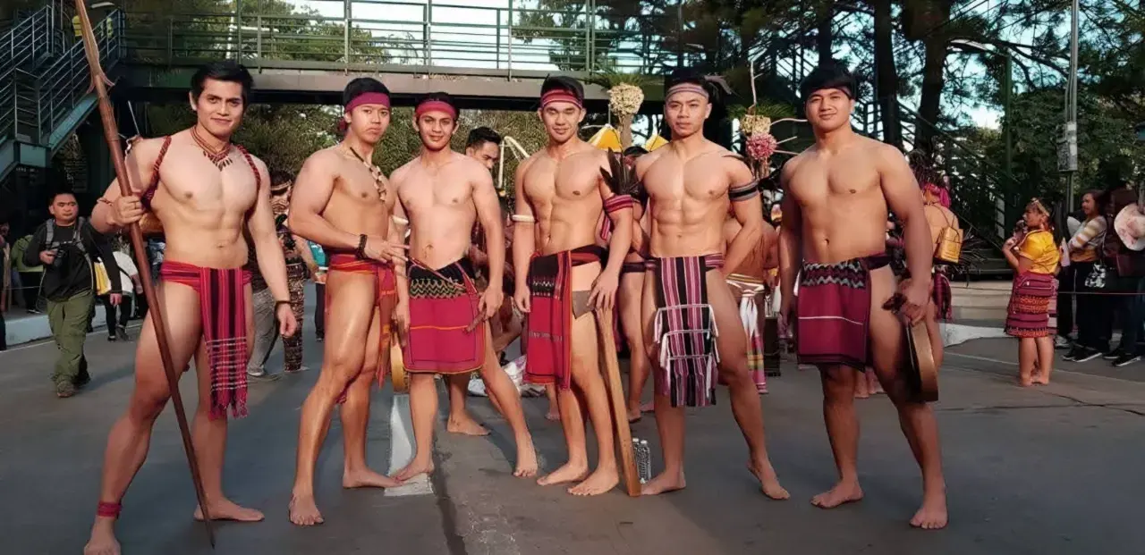 หนุ่มอิฟูเกา