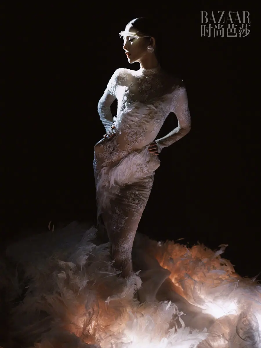 Nazha @ Harper's BAZAAR China November 2025