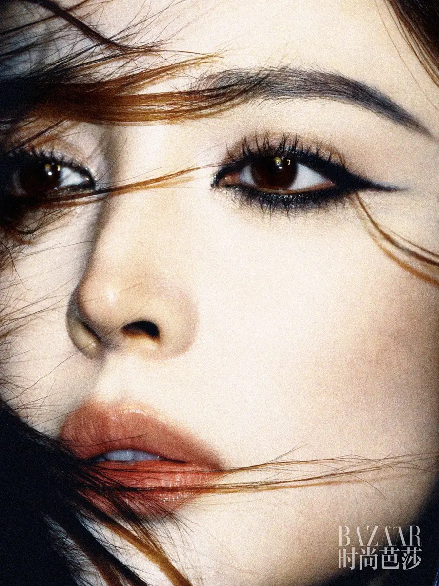 Nazha @ Harper's BAZAAR China November 2025