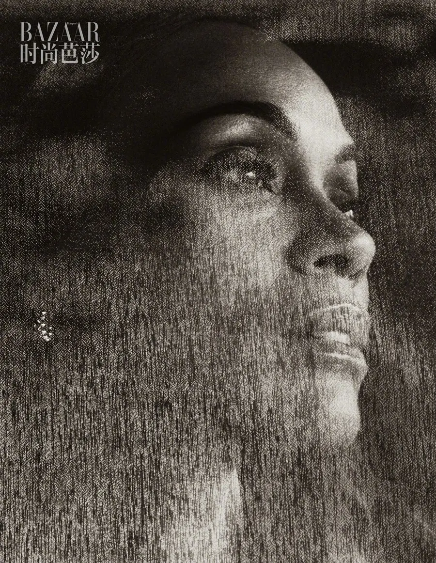 Zoe Salda&ntilde;a @ Harper's BAZAAR China December 2025