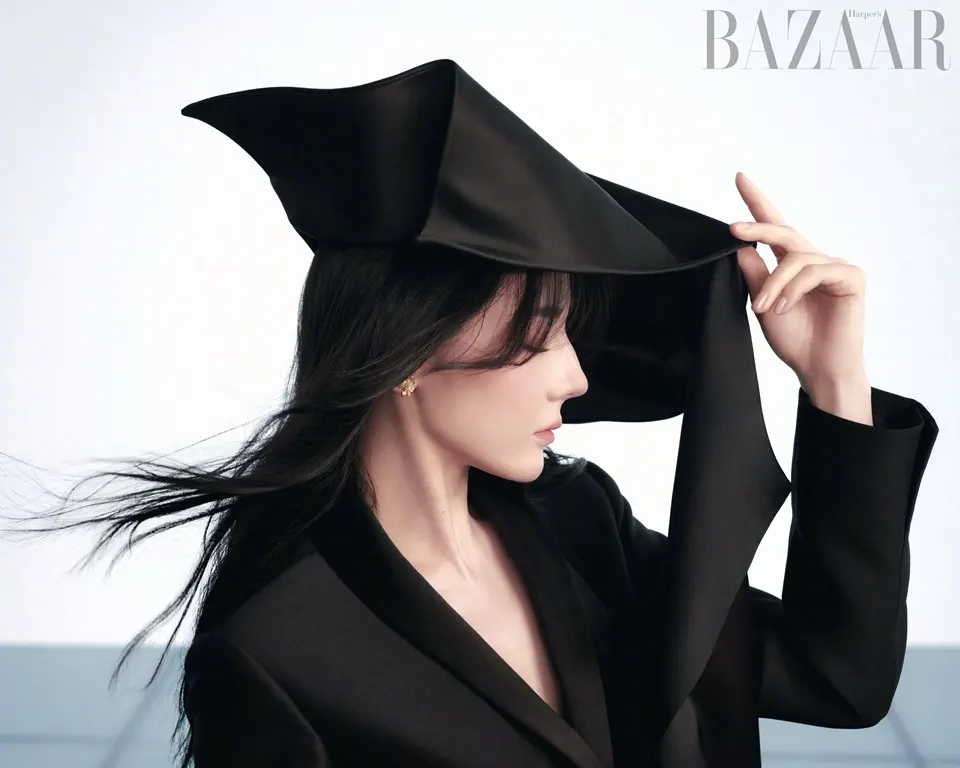 Dilraba @ Harper's BAZAAR China January 2026