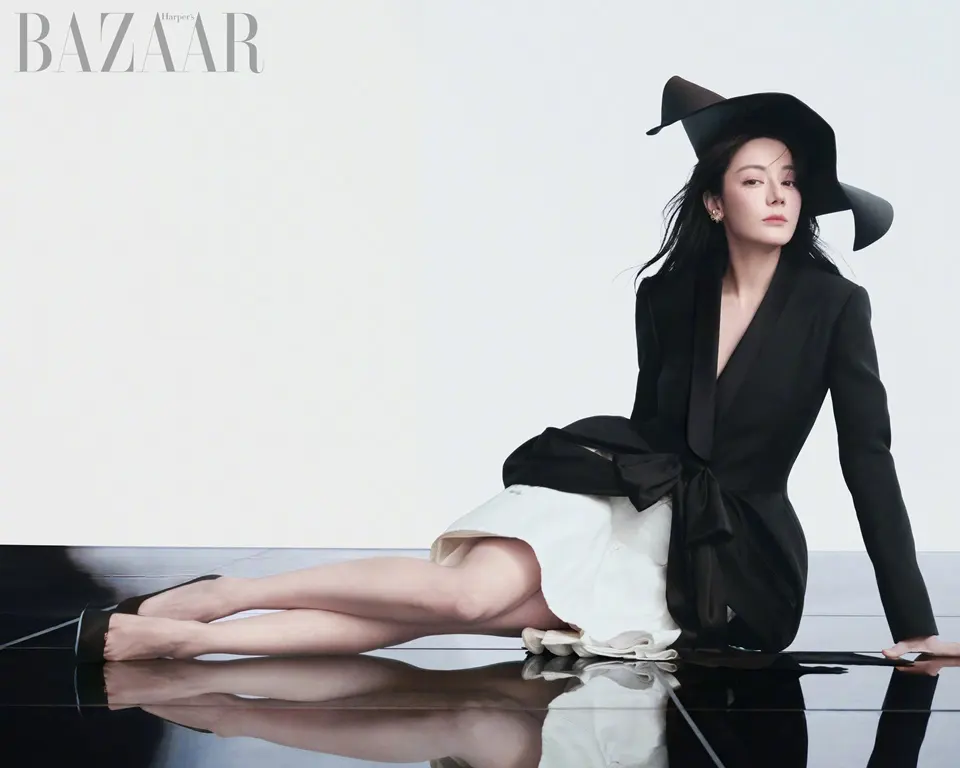 Dilraba @ Harper's BAZAAR China January 2026
