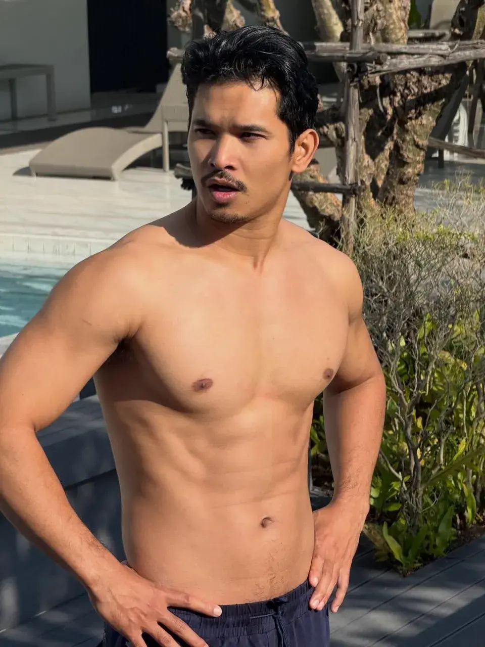 อิ่มจุกๆ