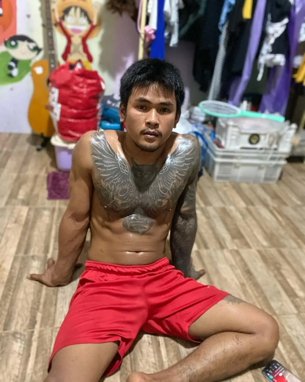 ไม่ต้องลวกขมคอก็ยอม