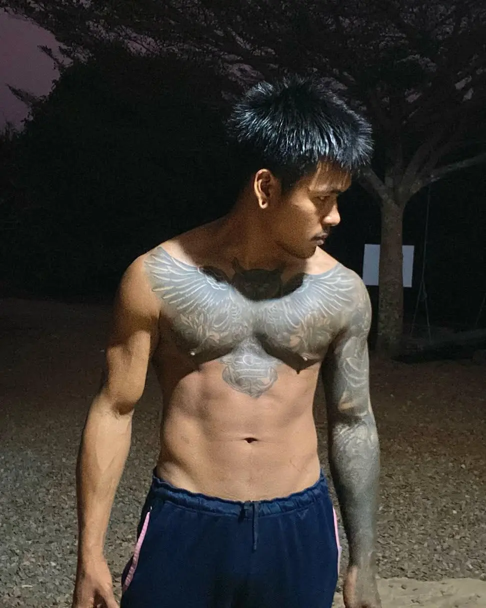 ไม่ต้องลวกขมคอก็ยอม