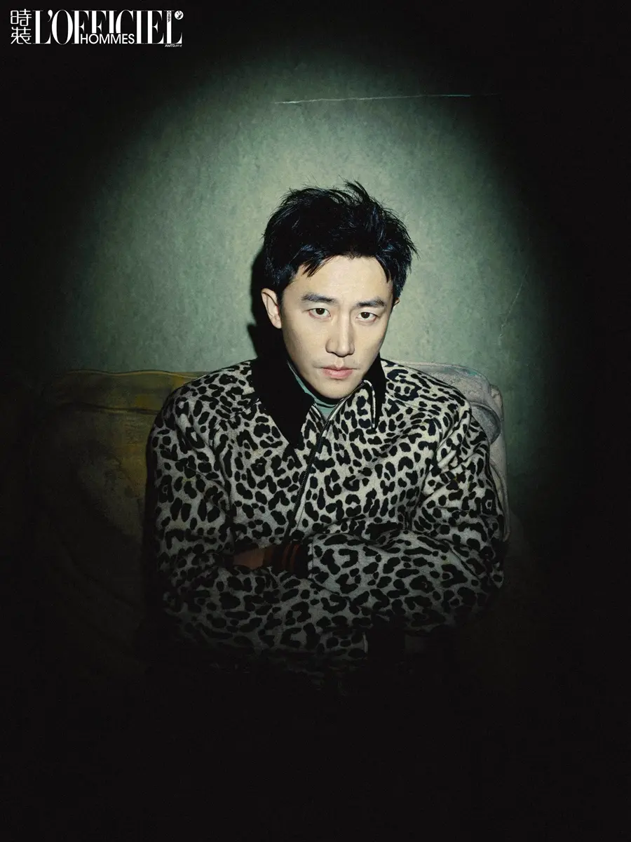 Huang Xuan @ L&rsquo;OFFICIEL HOMMES China November 2025