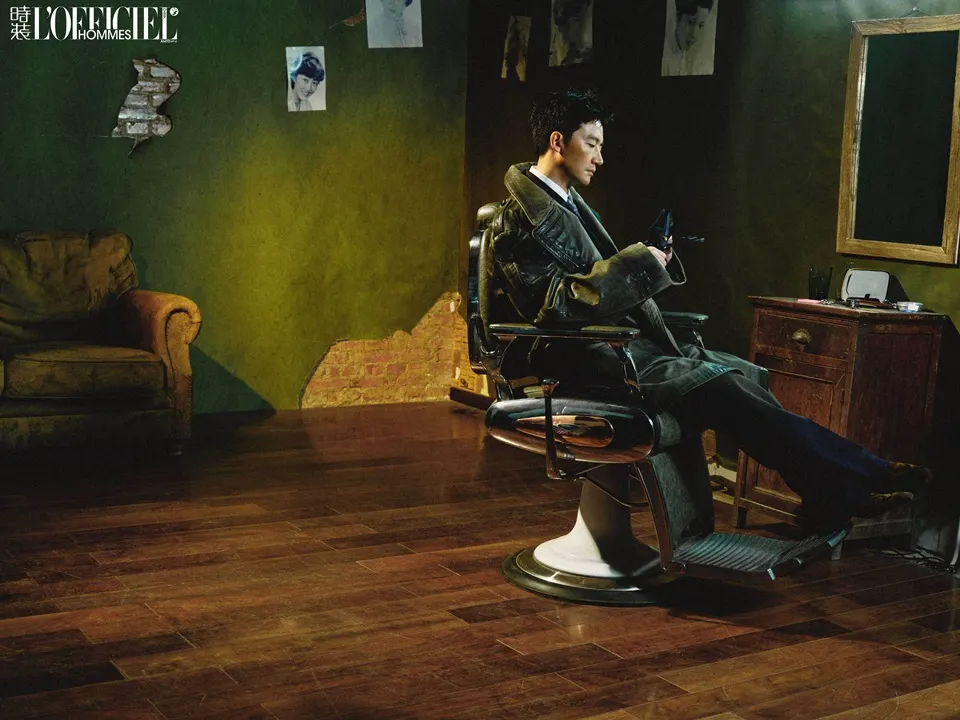 Huang Xuan @ L&rsquo;OFFICIEL HOMMES China November 2025