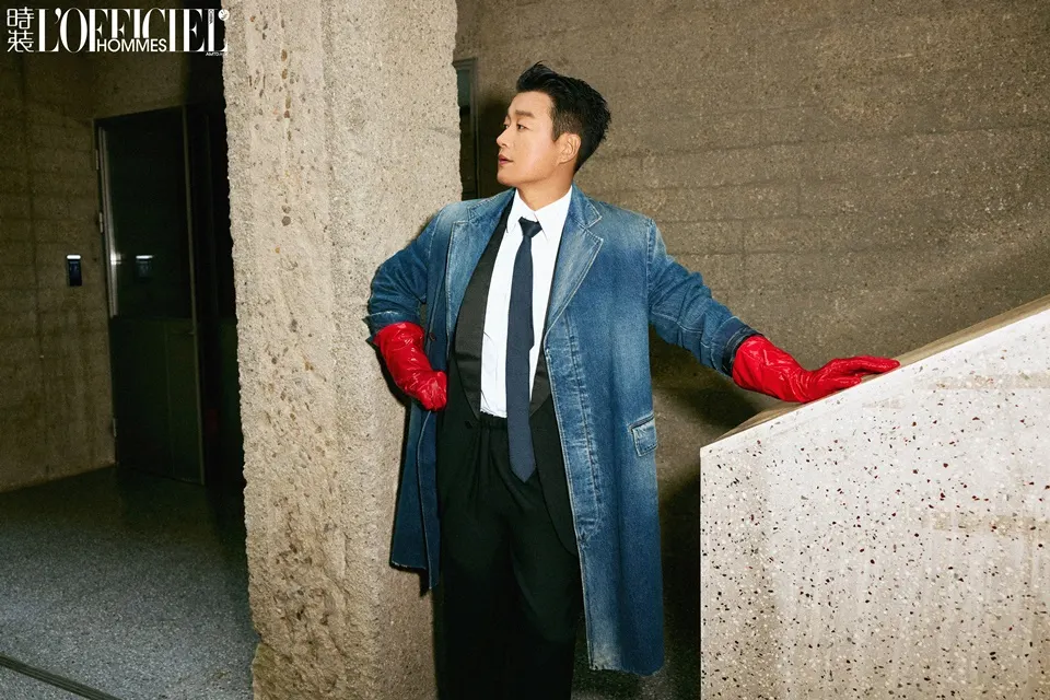 Tong Dawei @ L&rsquo;OFFICIEL HOMMES China December 2025