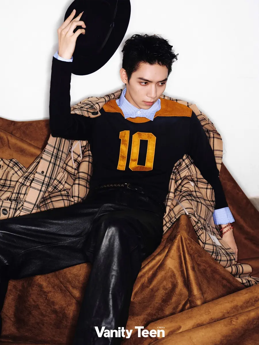 Luo Yizhou @ Vanity Teen China December 2025