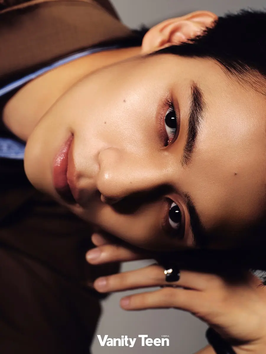 Luo Yizhou @ Vanity Teen China December 2025