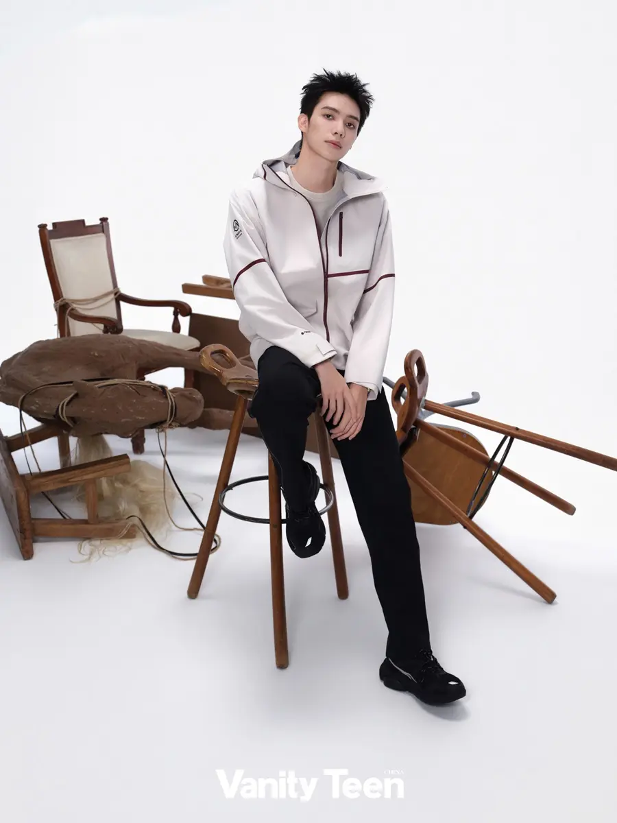 Luo Yizhou @ Vanity Teen China December 2025