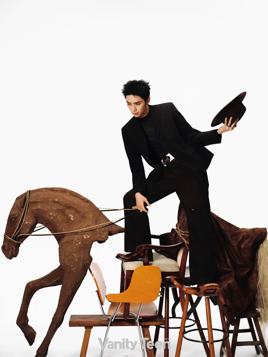 Luo Yizhou @ Vanity Teen China December 2025