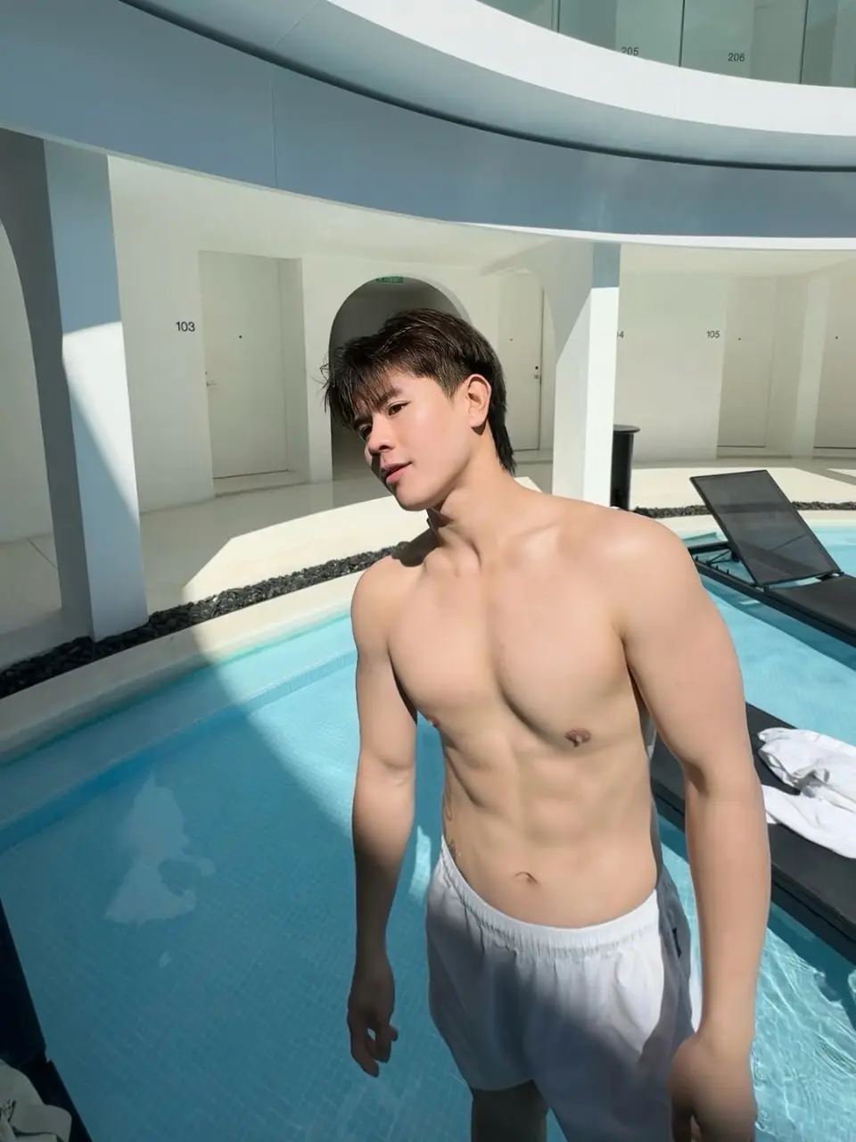 Cool guy : NAPLUS A.