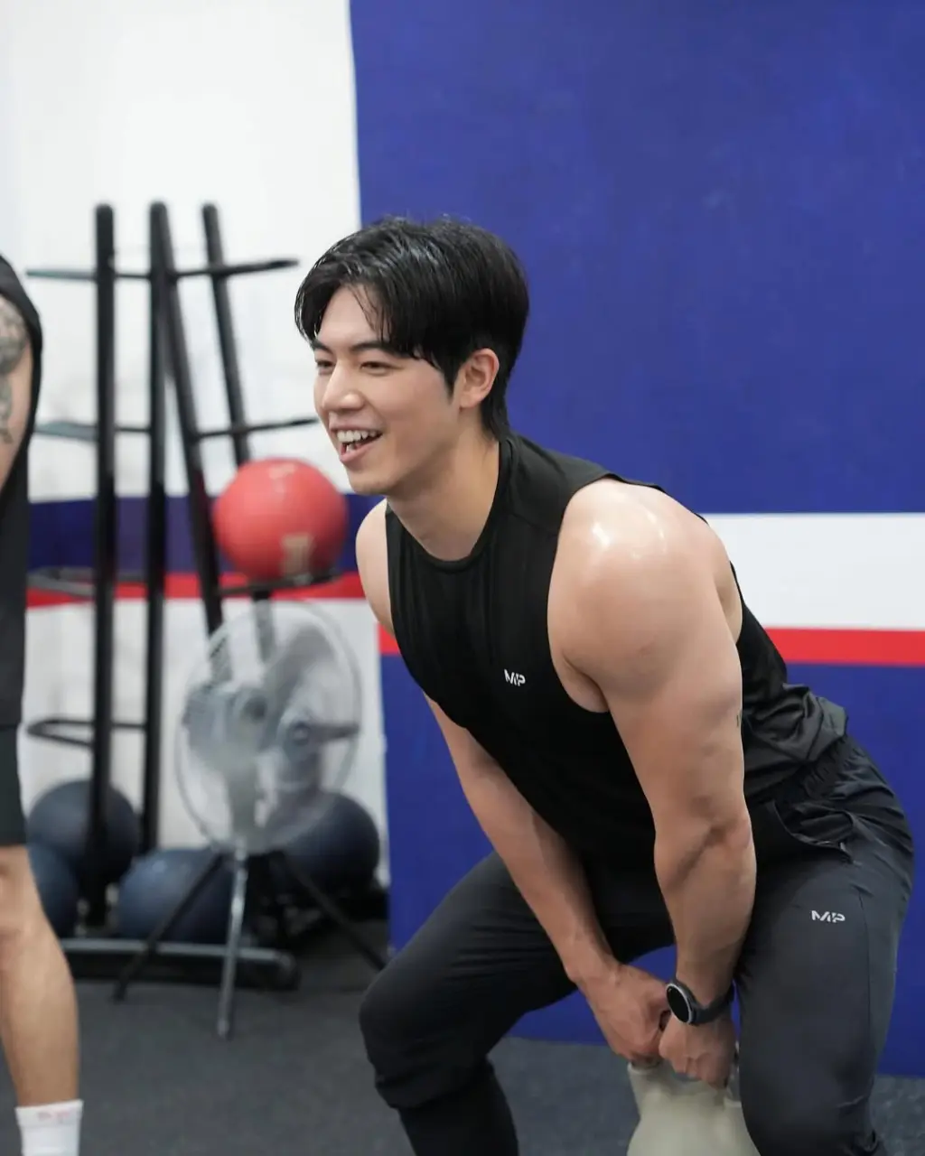 Actor & Fitness Instructor : 許得寪 / 得得