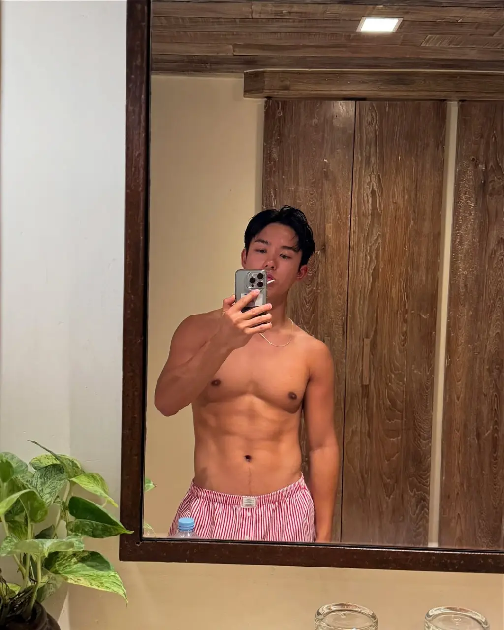 Netflix drama cast : Kazuto