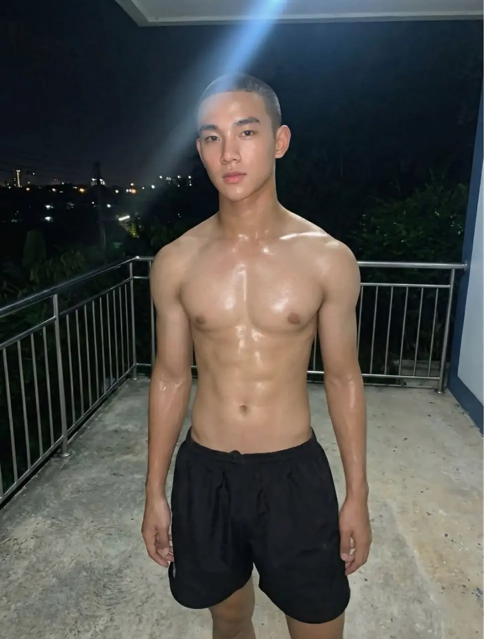 รูปหล่อเร้าอารมณ์ . 14