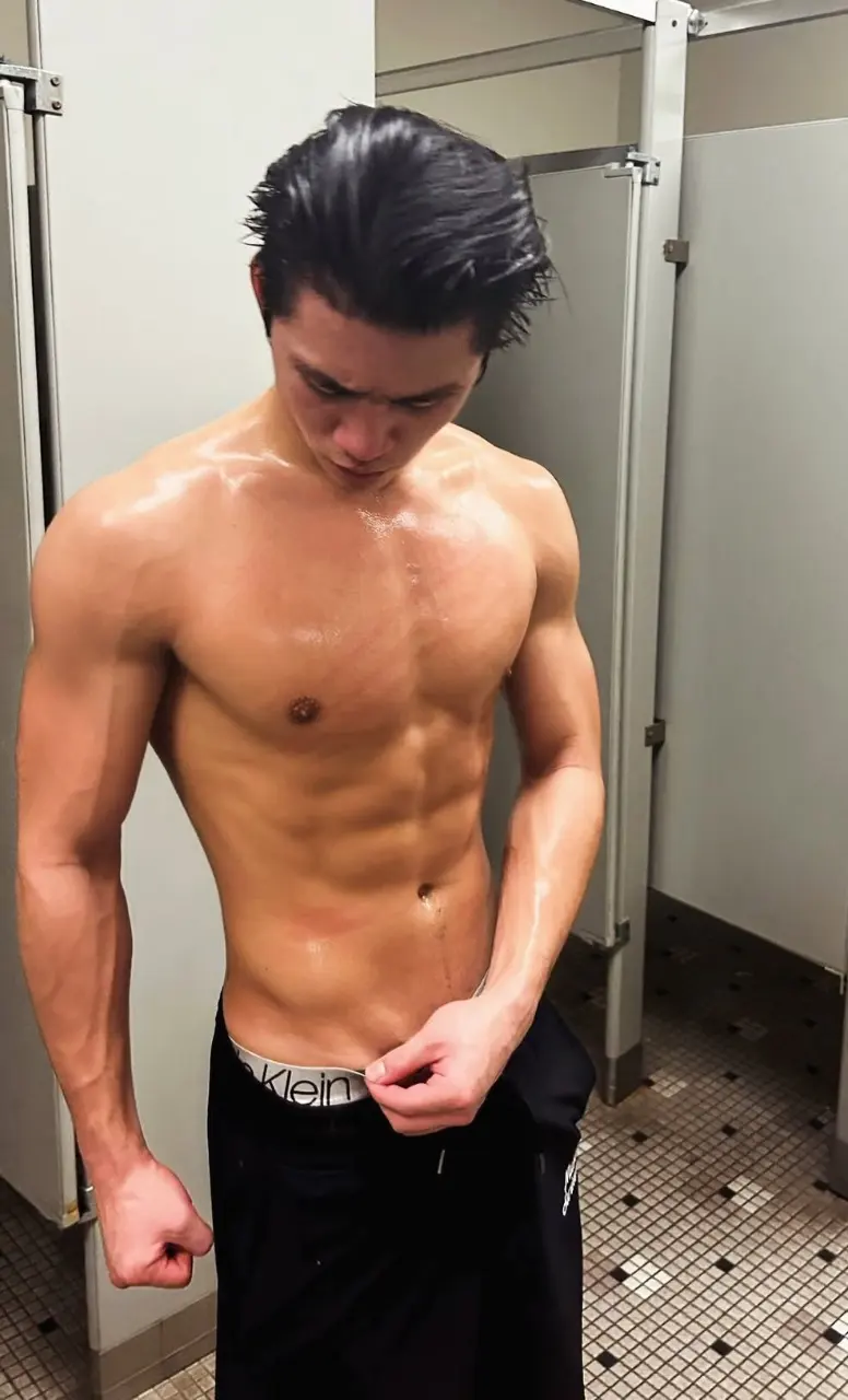 รูปหล่อเร้าอารมณ์ . 14