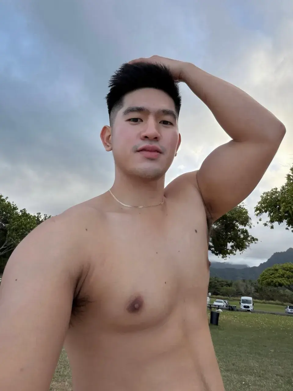 แซ่บลืมกลืน