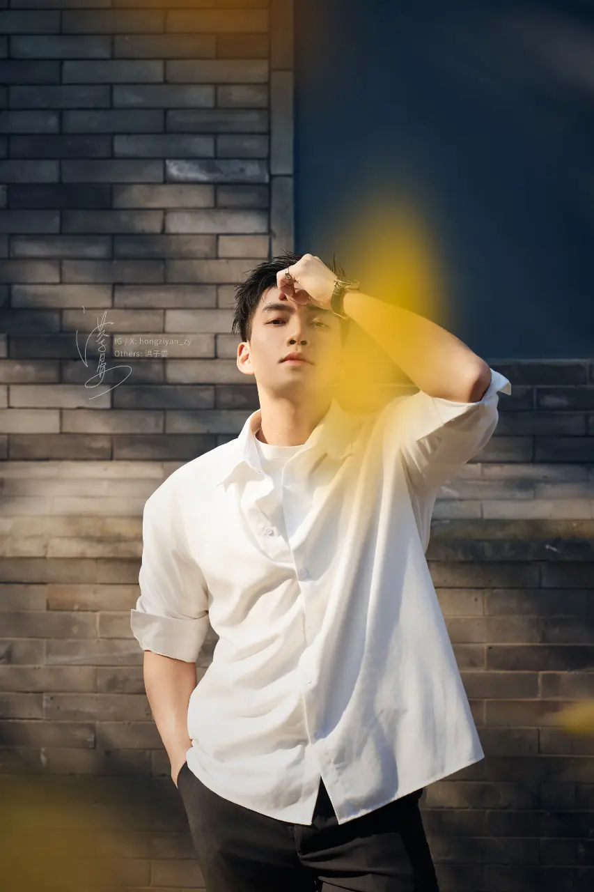 Selected Images from 洪子晏