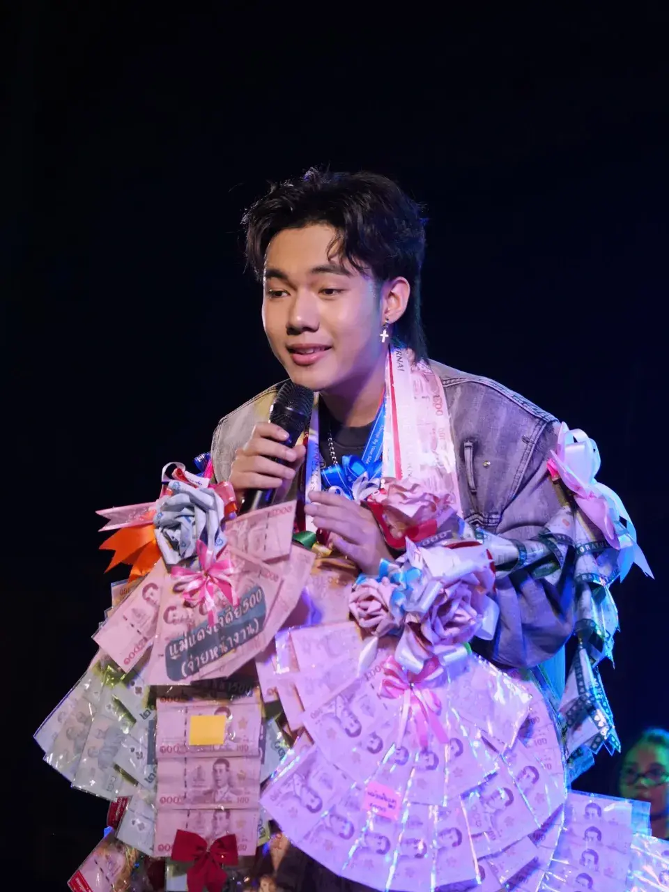 ลีโออธิป 🫰🏼 น้องลีโอ ไมค์หมดหนี้