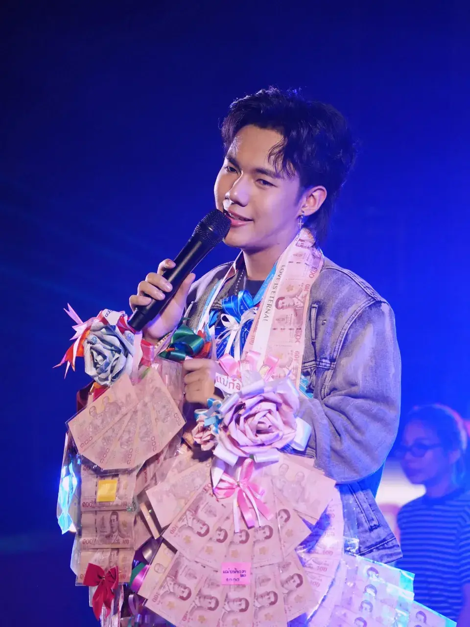 ลีโออธิป 🫰🏼 น้องลีโอ ไมค์หมดหนี้