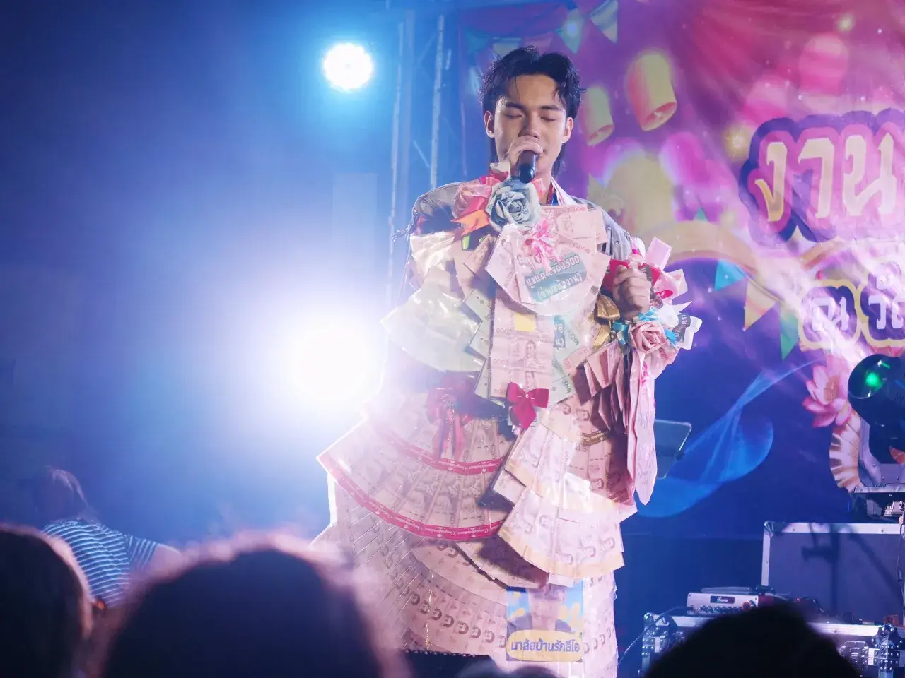 ลีโออธิป 🫰🏼 น้องลีโอ ไมค์หมดหนี้