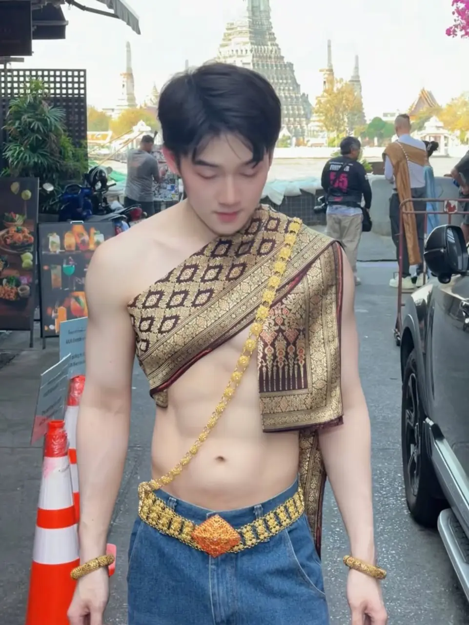 รูปงามดั่งไทย