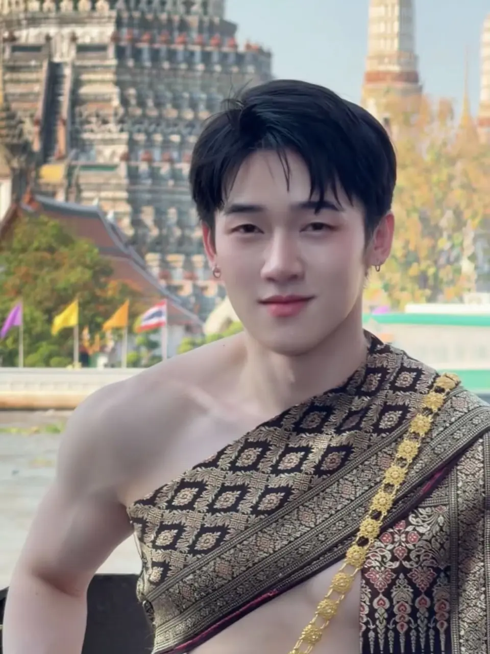 รูปงามดั่งไทย