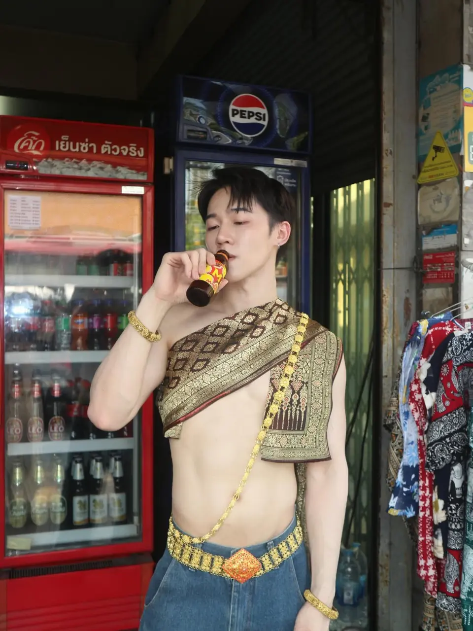 รูปงามดั่งไทย