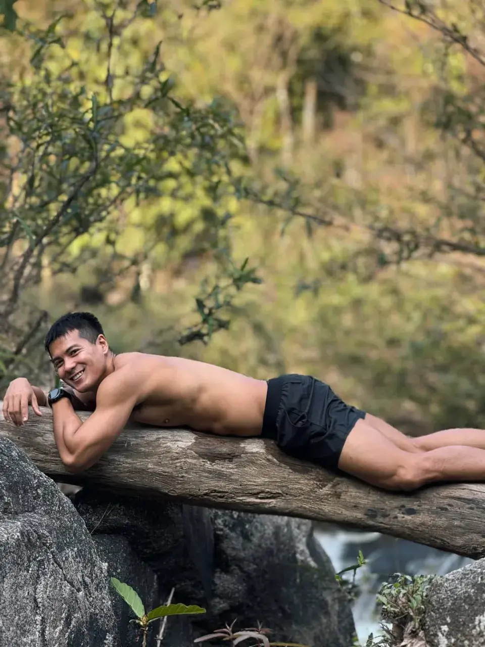 ส่องรักให้อิ่มเอิ่บ