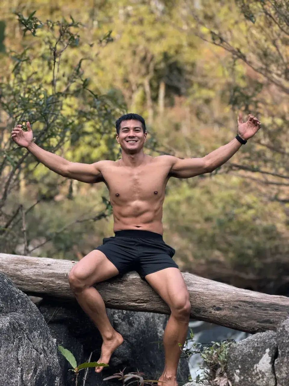 ส่องรักให้อิ่มเอิ่บ