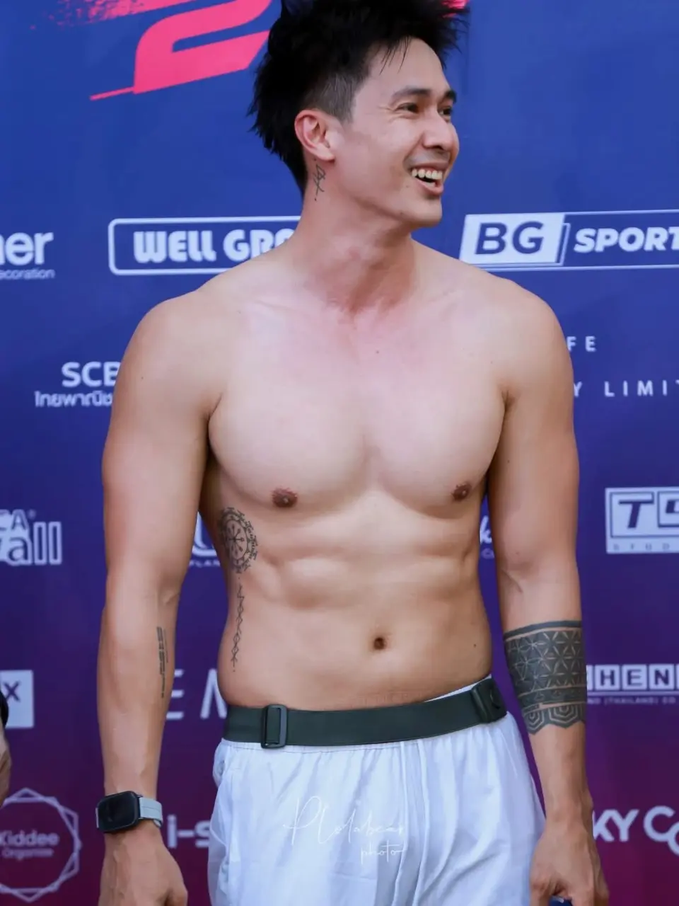 วิ่งไปแซ่บไป