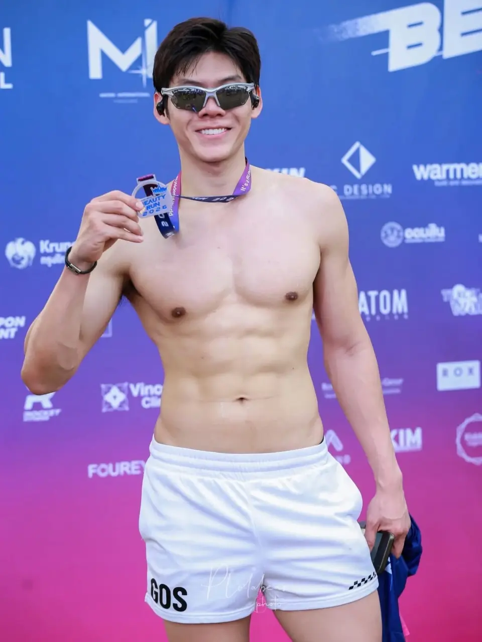 วิ่งไปแซ่บไป