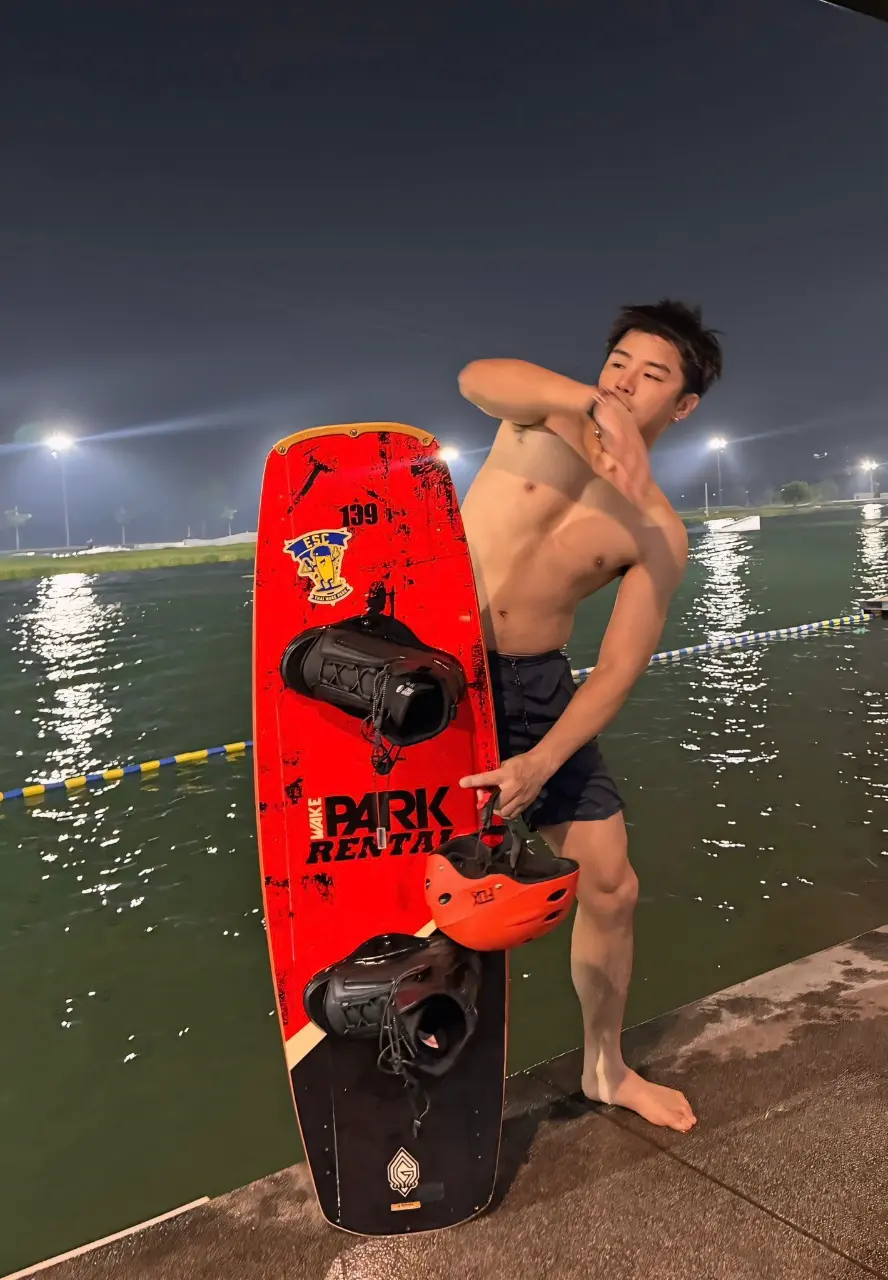 ACTOR & SINGER,MODEL : Tinwiphat Khueankaew